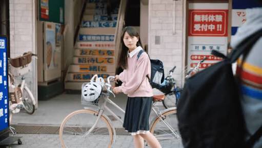 saitou888a's tweet photo. カッ���ヌードルにCMで出てる女の子 かわいいね #成宮しずく #可愛かったらRT https://t.co/2mmNGh2dAj