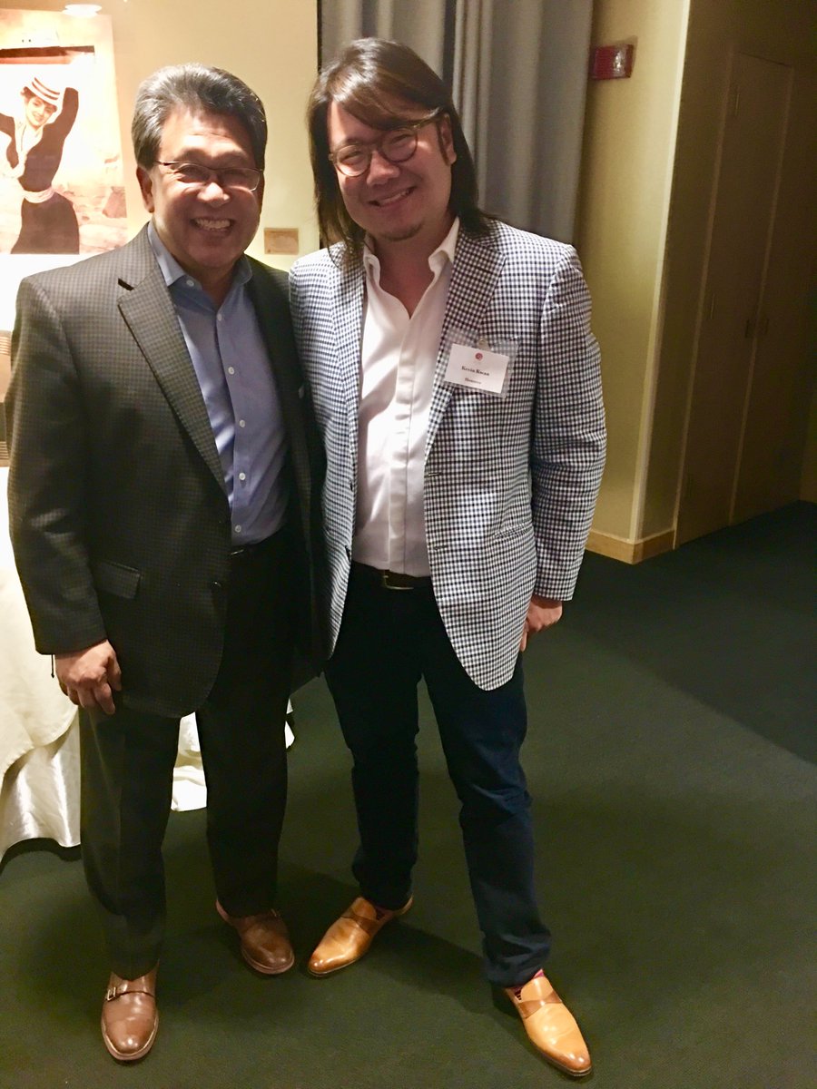 epasatiempo1's tweet photo. With 2018 Asian Hall of Inductee, Kevin Kwan, author of “Crazy Rich Asians” https://t.co/HnC2E3bdV6