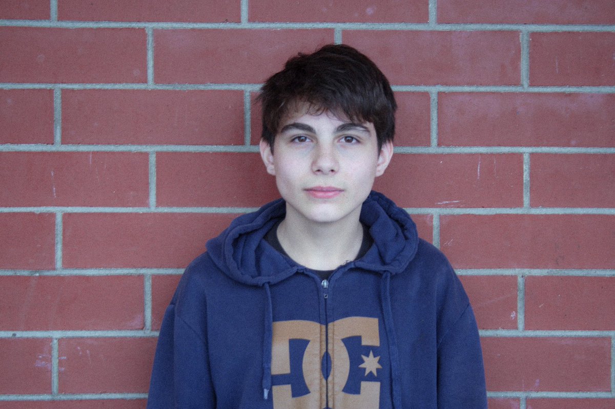 perplexed_nerd's tweet image. LOOK AT MY HOTTIE WOW WHEN HE SAID HE WAS GREEK I DIDNT REALIZE IT MEANT HE HAD THE CHEEKBONES OF A GREEK GOD WHATTA BABBBEEEEEE