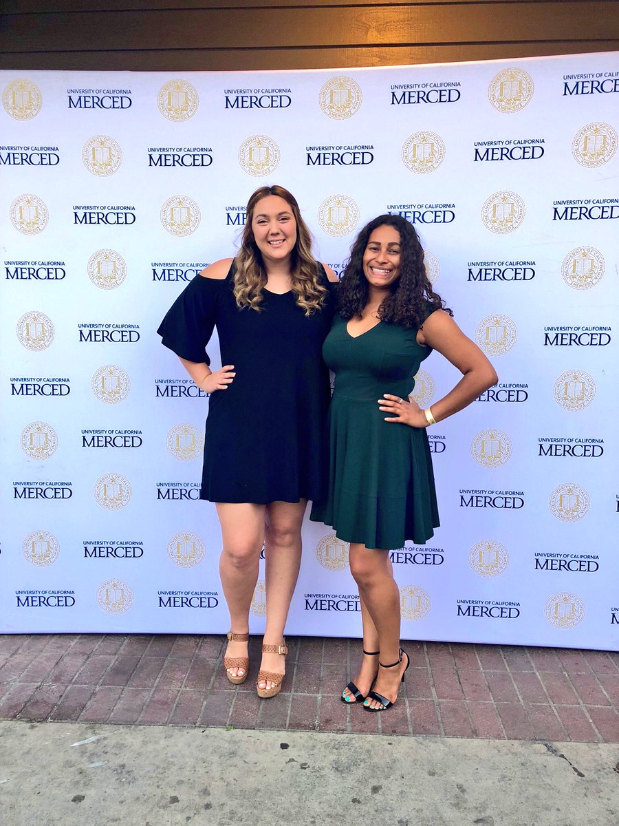 hickersonbrooke's tweet photo. I had the hottest dates π€€β¨π #gradreception https://t.co/L27MpGIFxv
