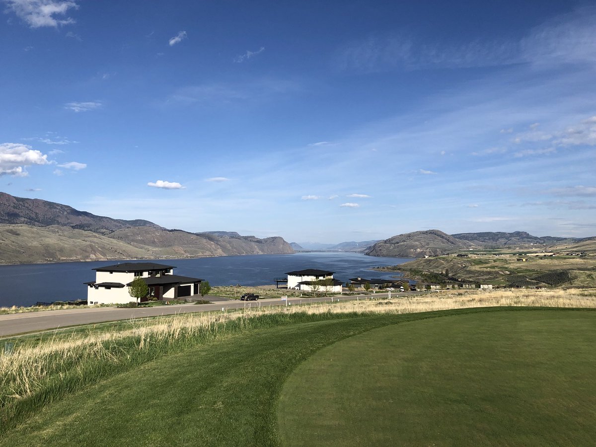 The view which will never make you bored! #kamloops #golfcourseview #kamloopslake #mountains