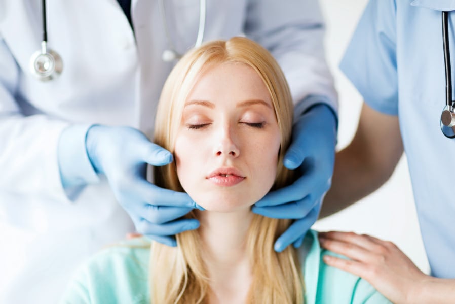ryangary79's tweet photo. Whether you find a surgeon online or through a referral, you must feel a connection with the doctor as well as the entire practice staff. Choosing the Right Cosmetic Surgeon is essential. https://t.co/dGlSzcqHRC #cosmeticsurgery #facelift #cosmeticsurgeon #breastimplant https://t.co/UK3wZZP55F