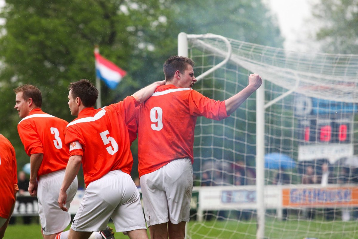 LurvinkTextiel is vandaag trotse balsponsor bij de #derbyvanhetOosten. 
<a href="/longa30/">Longa '30</a> vs <a href="/RKZVC/">RKZVC</a> 
Dat het maar weer een waar spektakel mag worden! #lonrkz