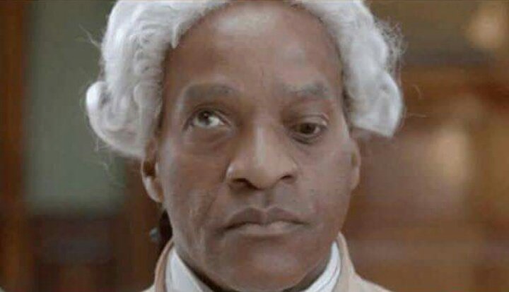 HaroonR02265658's tweet photo. Watching movie with subtitles be like 😃😃 https://t.co/rlYql5fU0p