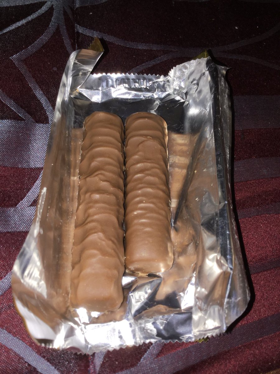 ToFlashy4U's tweet image. @twix Hey y’all came up short with this one!
#WhereTheRestOfTheTwix#FeelRobbed
#TwoLeft 
#NotHappy