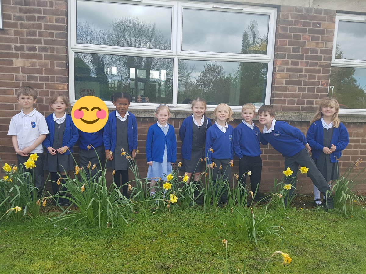 FairfieldRD's tweet photo. We're going on a daffodil hunt! #FPA #Shinelikeastar https://t.co/VpeaHoV53L