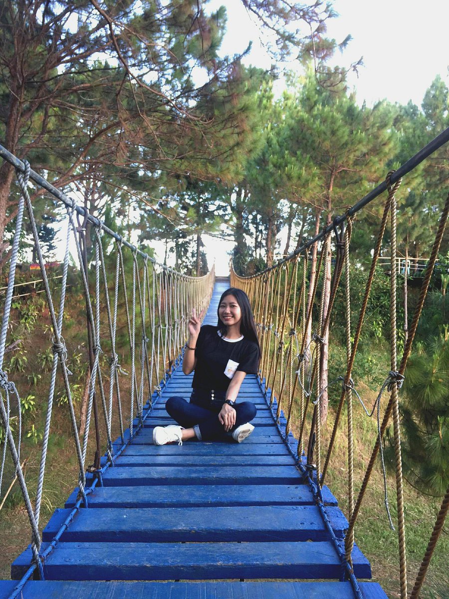 JoyCris07's tweet photo. cross the bridge with me https://t.co/Av8fvJswKG