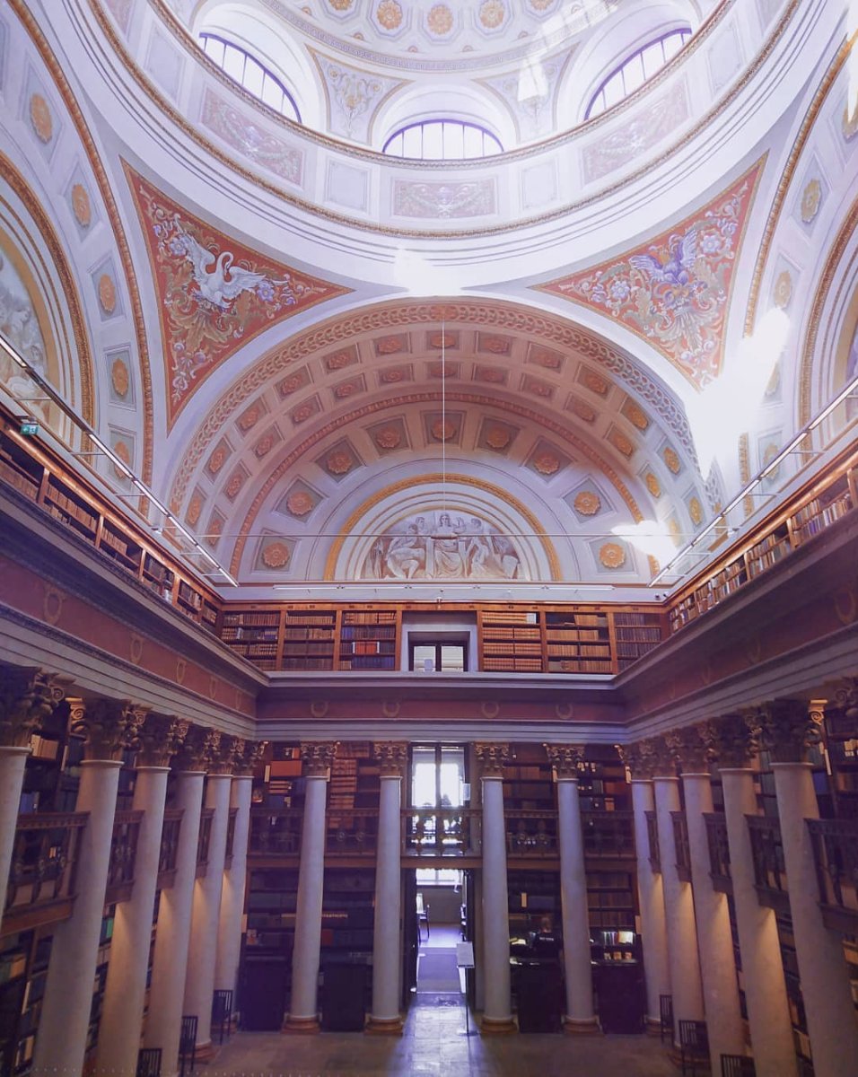 VisitHelsinki's tweet photo. Beautiful interiors of #Helsinki – the National Library of Finland 💫 #visithelsinki #finland @NatLibFi 📸 castleofelin (IG) https://t.co/HZjVspYm3Y