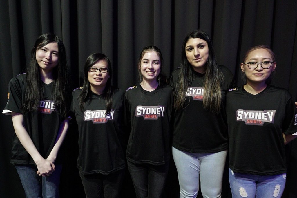 SydneySaints's tweet photo. #YeahTheGirls ™️ 

Through to the Grand Final of the IEM women's tournament!

Thanksfor the support @boostmobile @eslgaming @mwaveau @hyperx @twitch 

@ARTeMis_CSGO @konii91 @peachyCS  @RaizySC2 @riv_csgo

#iemsydney #iem #femalecs #femalecsgo #csgo #counterstrike https://t.co/hleXYXHRYM