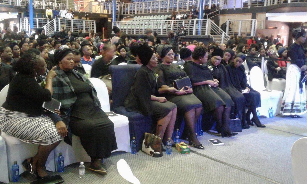 That_Tholakele tweet picture