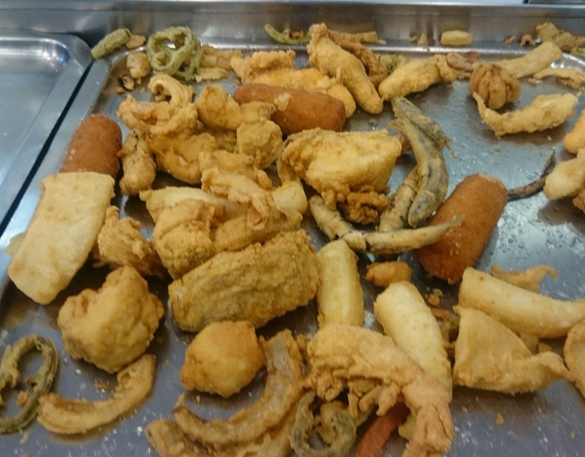 freidurialaisla's tweet photo. #BuenSábado #Sevillahoy #freiduria #pescaitofrito https://t.co/wj55KkjiEP