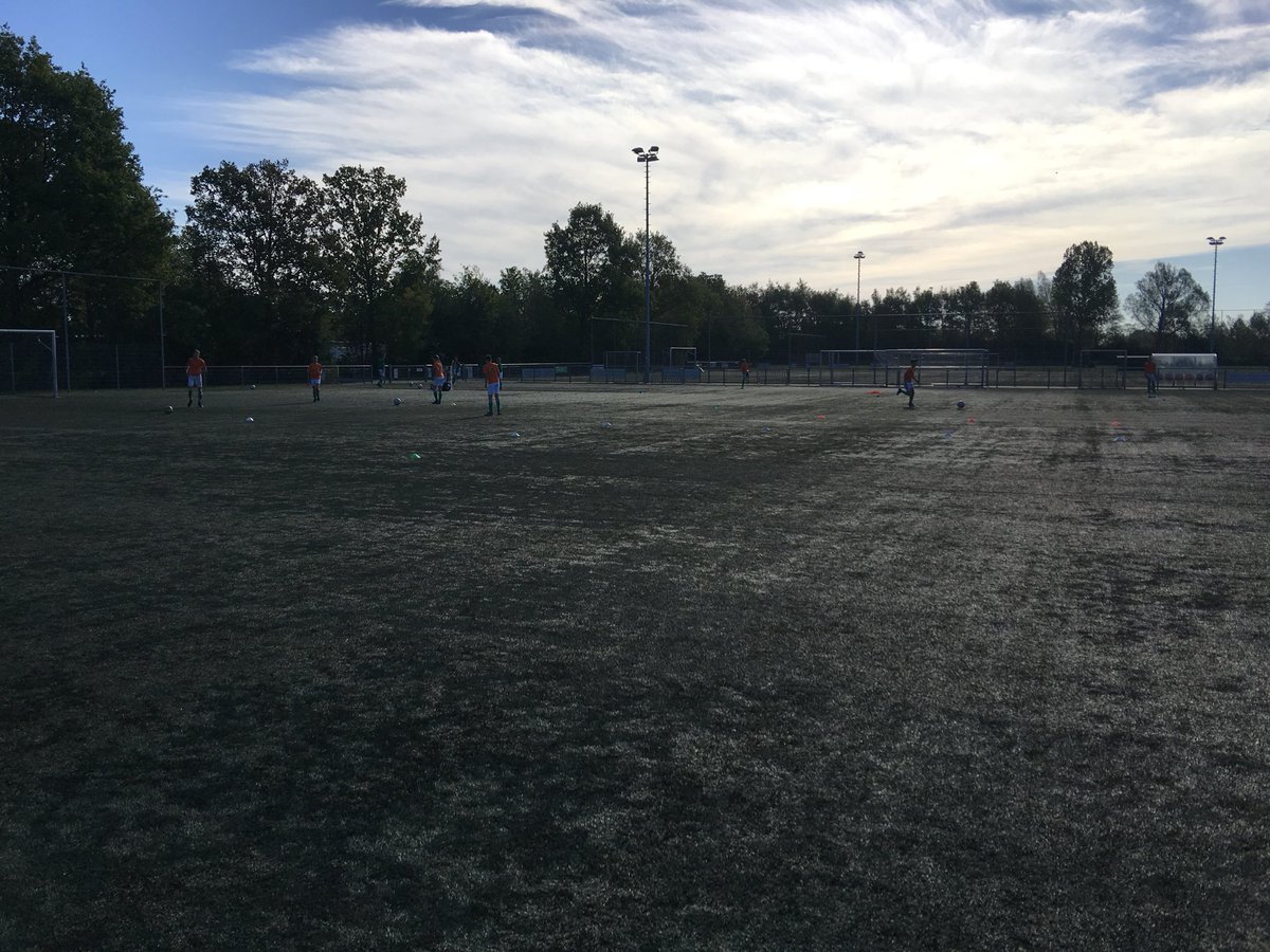 FCJO151's tweet photo. Onder fantastische omstadigheden spelen wij om 10:00 thuis tegen Klazienaveen! https://t.co/eJJsibWUEr