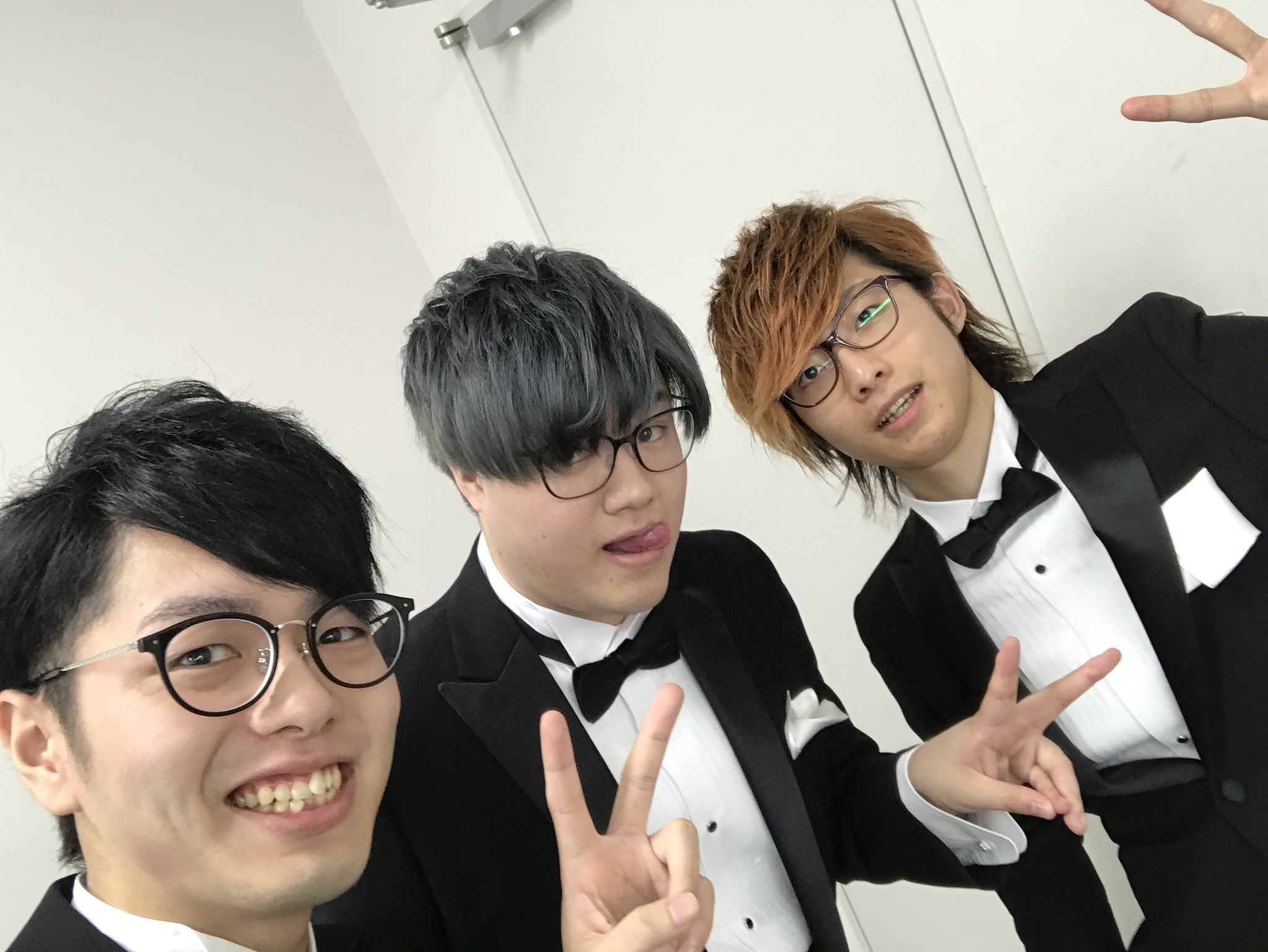 オタク A Twitter シャドバミー賞受賞しました いつも配信見てくださってる皆様本当にありがとうございます これからも宜しくお願い致します ガチ配信者スリーショット Https T Co Jeznlqmwe5 Twitter