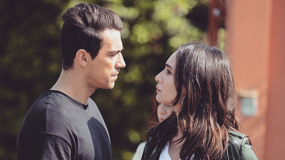 "It's still you..." ❤

#SiyahBeyazAşk #AsFer #BirceAkalay #İbrahimÇelikkol #AslıAslan #FerhatAslan #