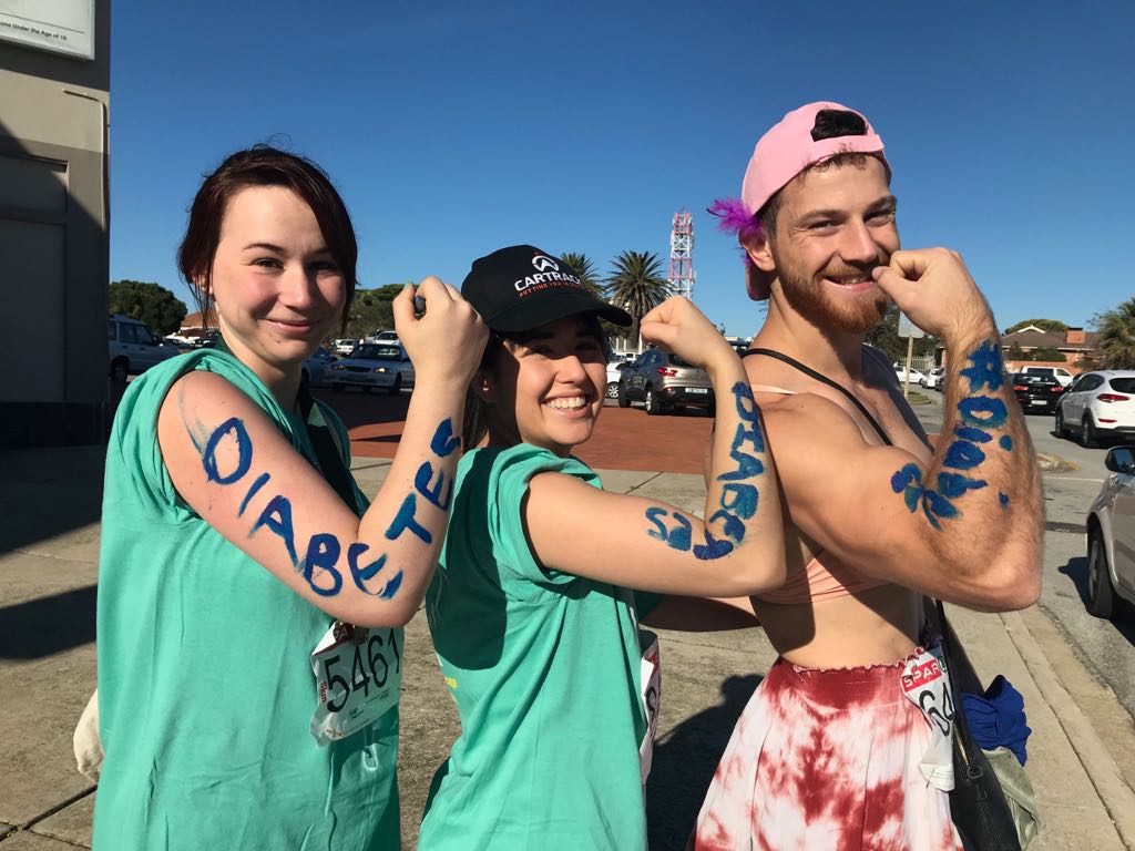 HeraldNMB's tweet photo. #RUN041 #SPARWomensChallenge - Doing it for diabetes awareness: 

From left, Kaylee Buchner (who is diabetic), Jade Friedman and Marc-Andrew Buchner

📷@McAinsh https://t.co/Ujb6qZlbhk