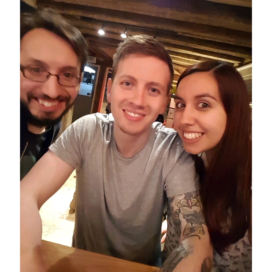 PrincessLizy89's tweet photo. Just like old times @Tanuki_Suit @EdAshby1 https://t.co/AoyezUFBRk
