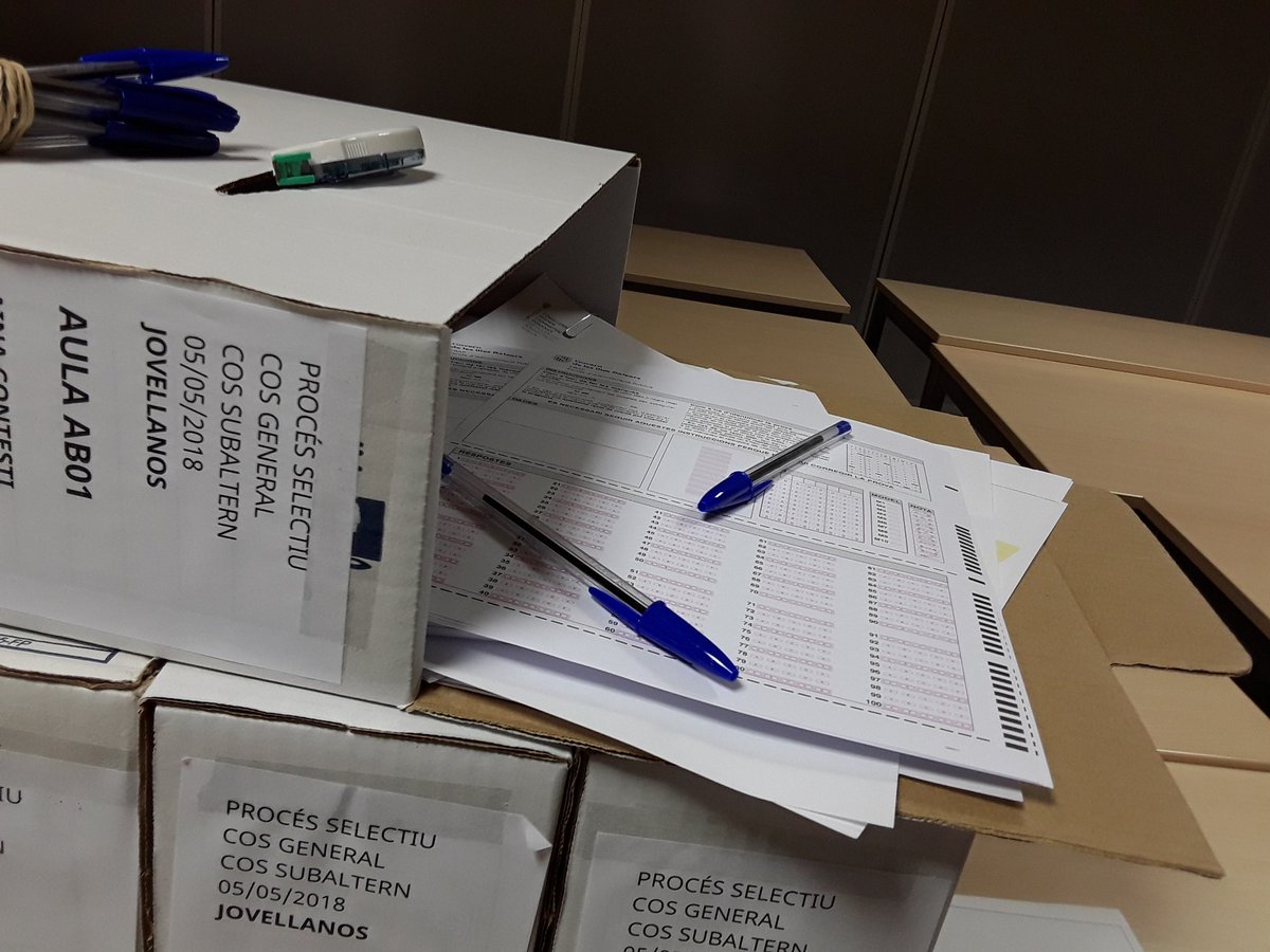 EBAP_GOIB's tweet photo. #OposicionsCAIB2018
Tot preparat per començar el primer examen del #CosSubaltern https://t.co/x0P3bdfCvb