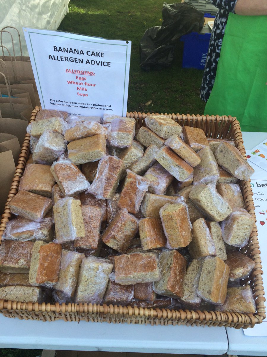 savefoodkirk's tweet photo. If you make a pledge then you get free banana cake #foodwaste https://t.co/qfWTekORNL