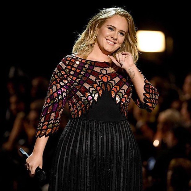 elfarandi's tweet photo. ¡Felices 30, @adele!
¿Qué le desearías a una de las cantantes más importantes de los últimos tiempos?👇🏼
#Adele #happybirthday #Farandi #NQLA https://t.co/b646n2BFWh https://t.co/iEFsuf7xYB