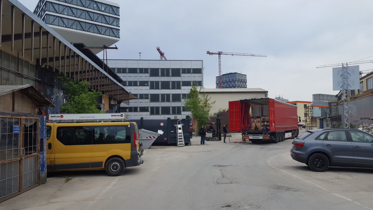 ArtFairsService's tweet photo. Today @ArtFairsService arrived in Munich to set up two art fairs at the same time - @STROKEARTFAIR and Artmuc!
Behinde the scenes from @STROKEARTFAIR #ArtFairsService #STROKEArtFair #Munich #Artmuc #becauseinartwetrust https://t.co/1mMj8DEzZ7