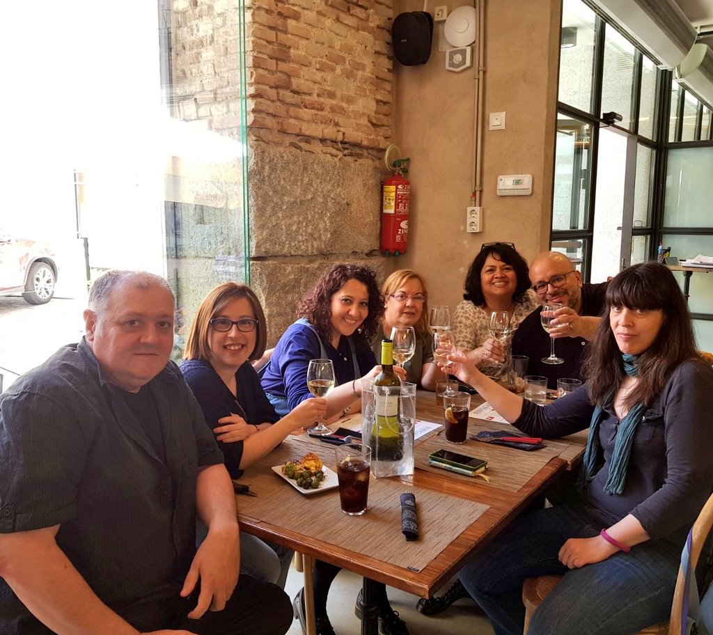 LosGlorias's tweet photo. Graciasssssssss @SDalmaoficial por hacer esto posibleโโโ #Fan #ViaDalmaIII #EEUU #Espaรฑa Mientras tanto haciendo turismo en Toledo, buena comida y buen vino. https://t.co/80Jd6qWiQ0
