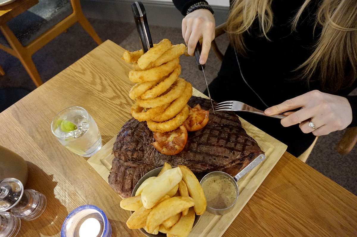 LDHotels's tweet photo. It's BACK… Do you know someone that could eat a 72 ounce steak? #innonthesquare #keswick #steak #challenge
To take on the challenge call 017687 73333! https://t.co/EKfJ6cKCz0