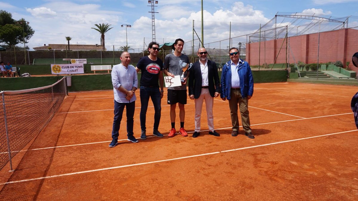 Sergio Gutierrez Campeón por 6/2 6/1 sobre Ricardo Villacorta en la Final del @IBPUniusoTenis Ciutat de Carlet . <a href="/fedteniscv/">Federación de Tenis de la Comunidad Valenciana</a> <a href="/Quinoatleti/">Quino Muñoz</a>