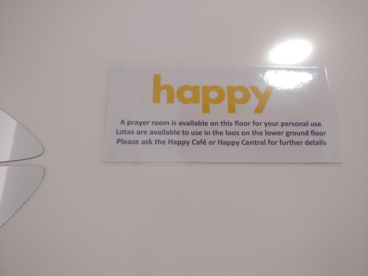 miss_jwo's tweet photo. At the #drupal #opensprint today. Found these awesome culture calendars, a lovely message about hygiene items + prayer rooms!
It's shows the things we do to make life easy for people apply to more than just conferences.
@happyltd & @happyapprents are an amazing example! 😍 https://t.co/9TSBI8nhLG