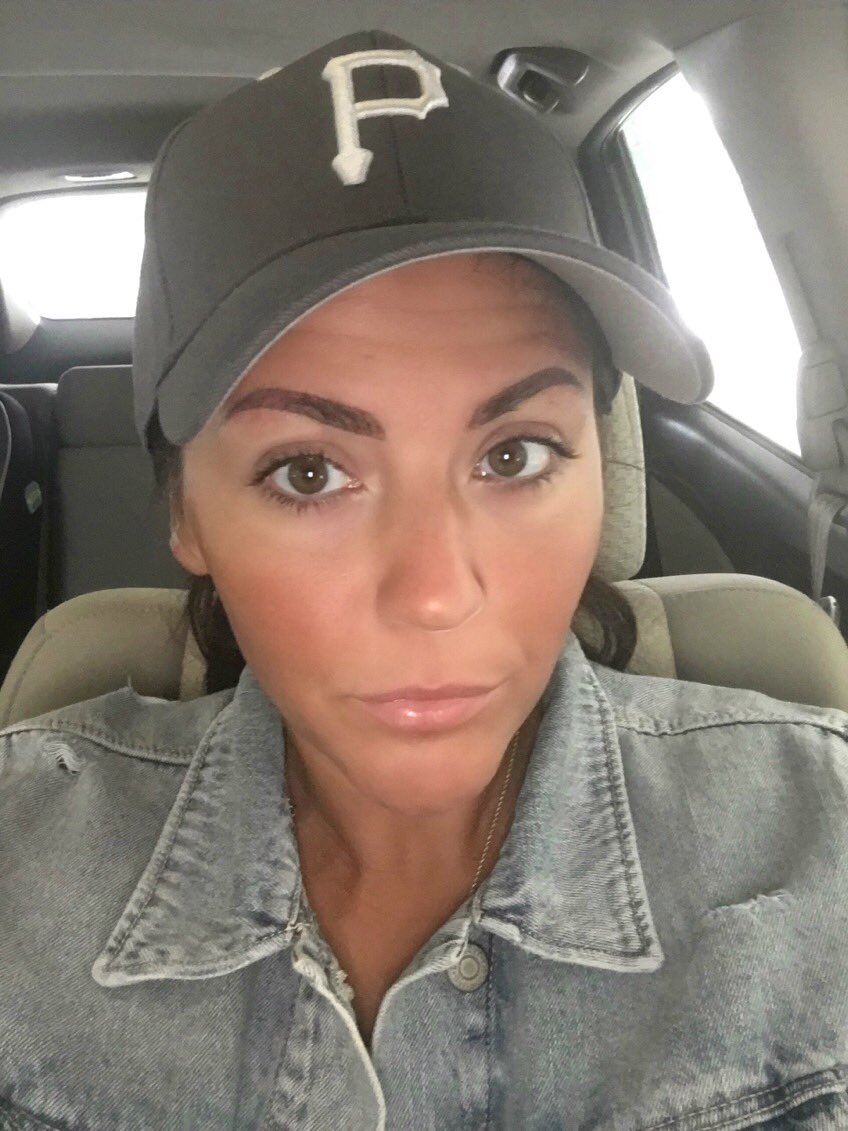 ChristinaShele's tweet photo. Good morning from this (very tired) baseball mom to you! #QVSB #QuakerValley #tball #baseball #Pirates https://t.co/TAr5UIwW32
