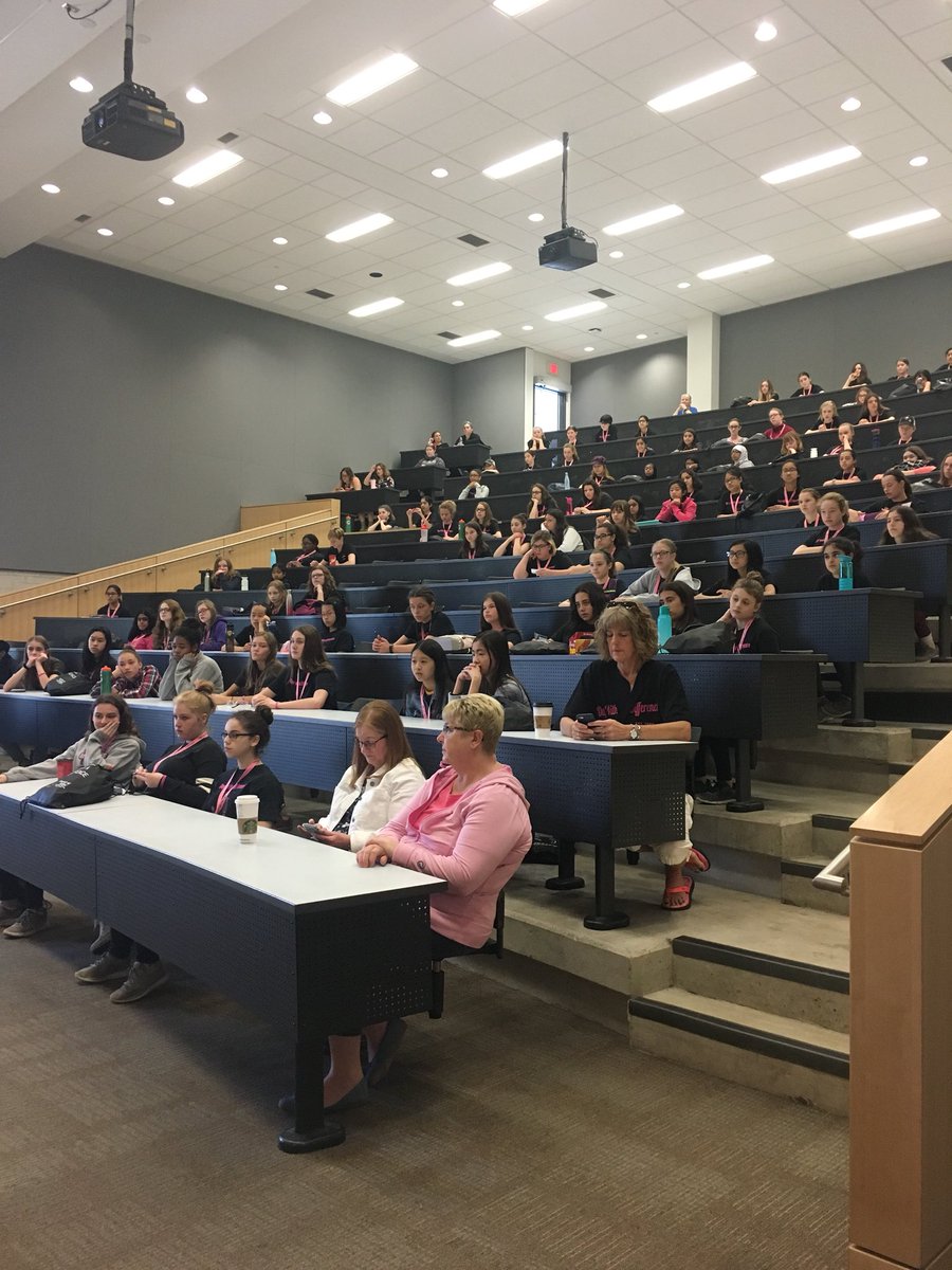 @Lyndsay_CTV keynote for today’s DWD conference for gr 7/8 girls in @wrdsb Learning about the science of weather.  #girlscan18