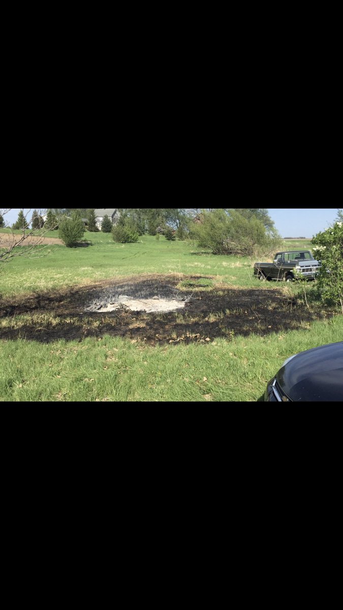 SarahKrause9's tweet photo. @more_heather18 I hope you have a grest day and never forget #2years #bonfire https://t.co/3rbb3U3gbN