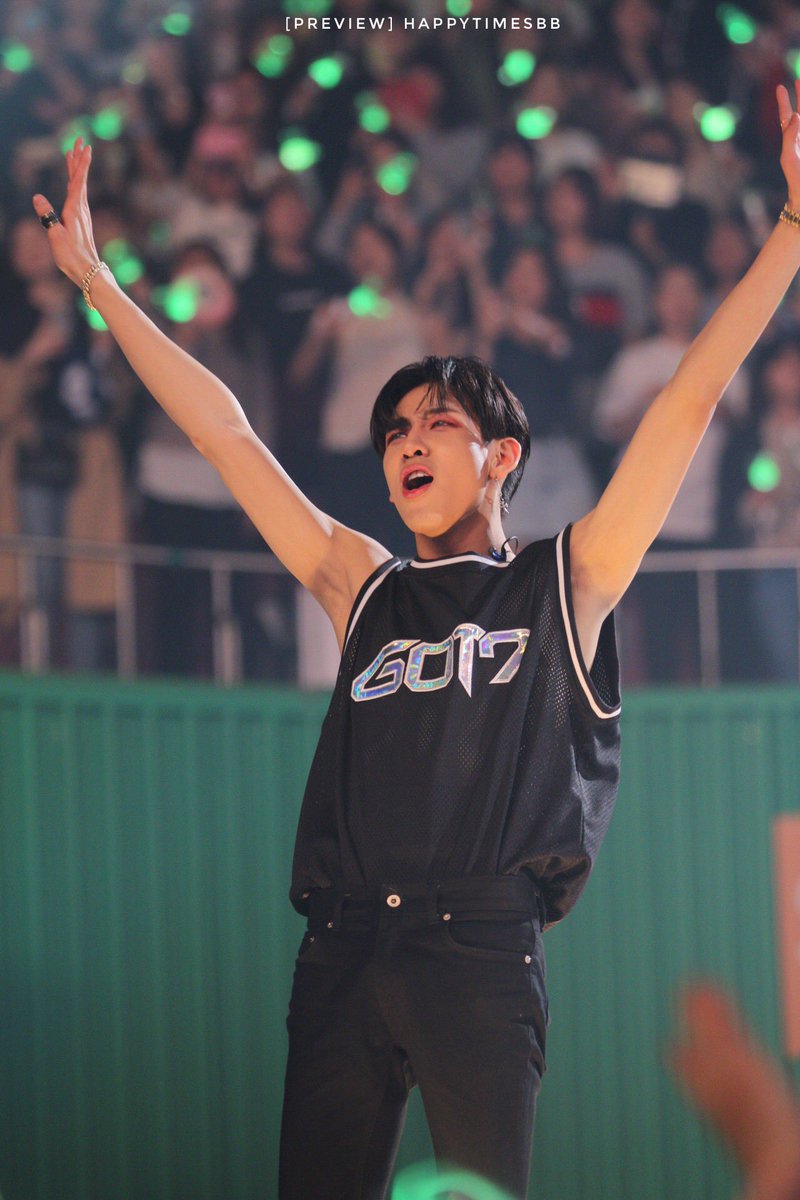 HappytimesBB's tweet photo. บินไปเลยลูกกกกกก 555555555
#BamBam #뱀뱀 #GOT7 
#EyesonYouInSeoulDay2 https://t.co/WgmbL7lITc