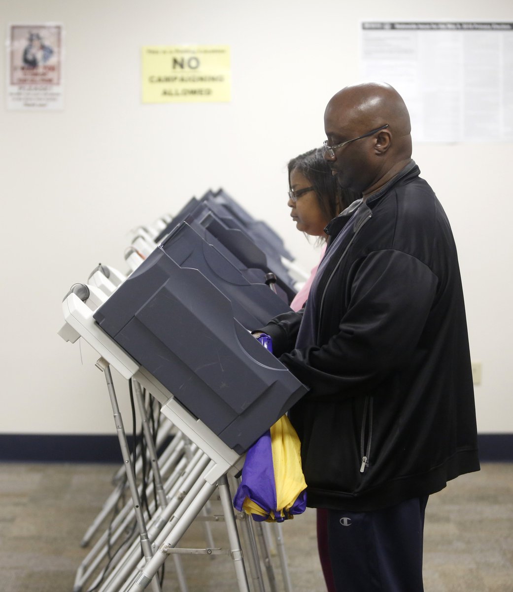 TheLucasCoGOP's tweet photo. Weekend early voting hours announced! "Early voting for the May 8 primary is from 8 a.m. to 4 p.m. Saturday; 1 p.m. to 5 p.m. Sunday, and 8 a.m. to 2 p.m. Monday at 1301 Monroe St." https://t.co/DPbhNxQ7bk #EveryVoteCounts #EarlyVoting #WeekendVote #2018Primary #Ohio #LucasCounty https://t.co/sFIpyYMuF7