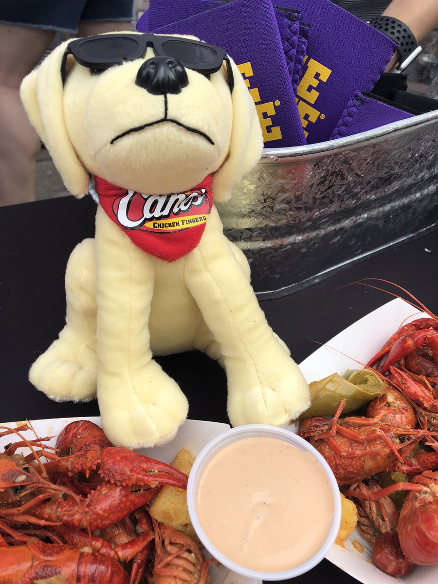 ToddGraves's tweet photo. They may not have taken home the title but our Crew at @CrawfishKing_BR was working hard and having fun to support @bigbuddyprogram and @JA_batonrouge last night! https://t.co/SXLSBfKgrO