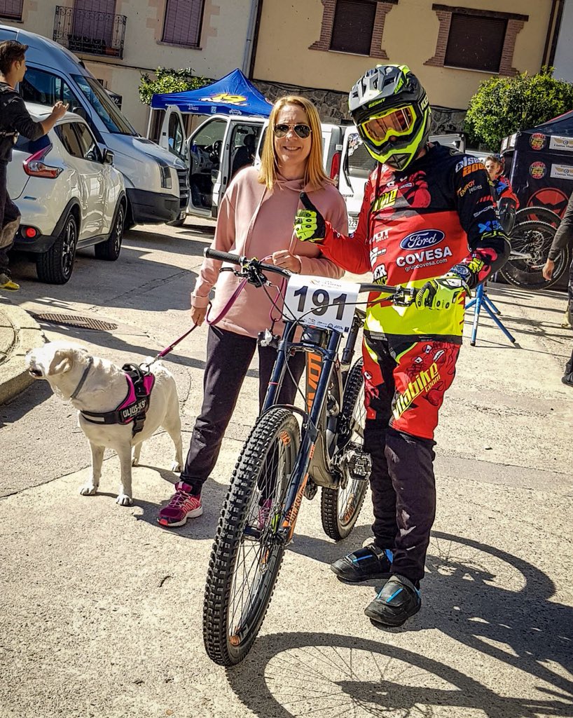 VilabikeTeam's tweet photo. Estupenda mañana en el Open de #España en El Raso #dhelraso #Avila https://t.co/cC6KF1iKtE