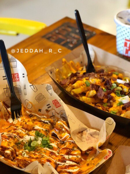 The Code Burger More ٣٢ صورة مطعم برجر Al Batarji Street جدة السعودية