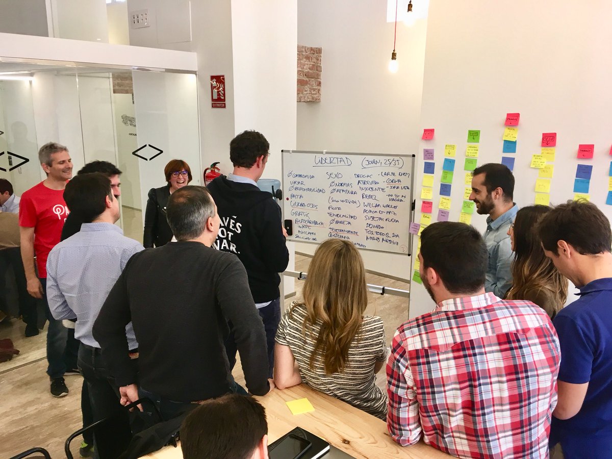 ISDI_edu's tweet photo. Quién dijo que los sábados no son productivos? Gran trabajo desarrollado en ISDI por parte de los equipos del MIB en el módulo de Creatividad Digital! #xISDI #MIBers https://t.co/8NEVCUh3Is