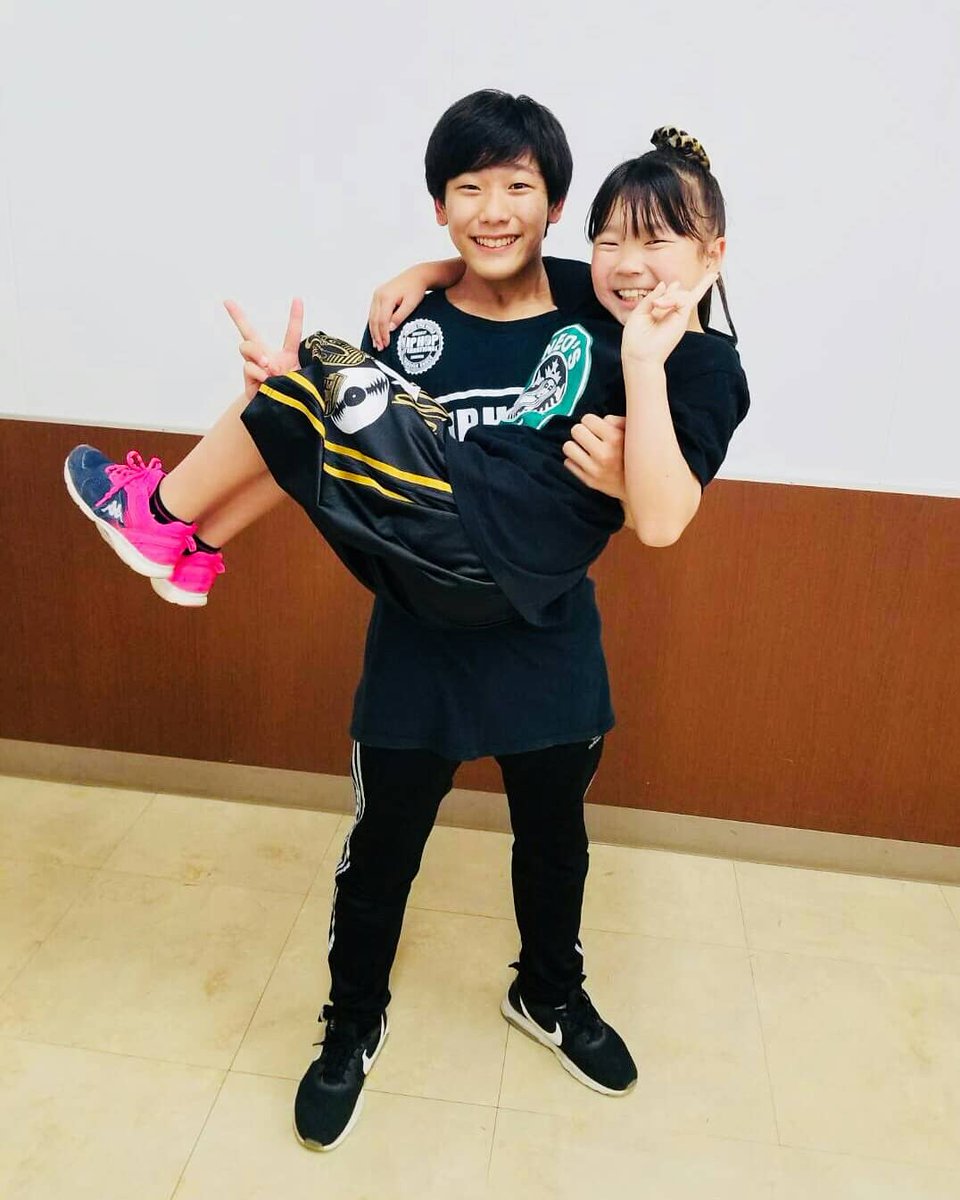 neo__princess's tweet photo. コンテスト予せんに向けて がんばった 特練💪
いっしょに写真をとってくれてありがとう🙏
#FIFTY5.0
#FunnyBEE
#dance
#コンテスト特練
https://t.co/PWFIz4HCmS https://t.co/Oj3GycBntc