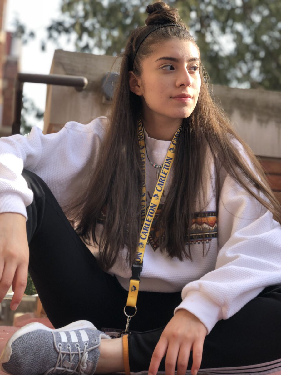melgvazquez's tweet photo. I might be too late for #NHIDecisionDay but I’m still super excited to become a knight @CarletonCollege 💛💙 https://t.co/0l14AbEUOe