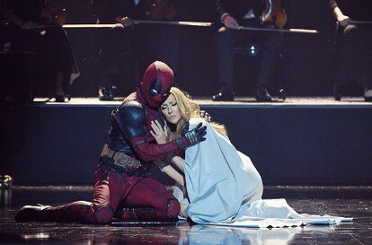 CDionFans's tweet photo. La personne qui danse avec @celinedion dans le clip #Ashes est le danseur français @yanismarshall et non @VancityReynolds sauf à la fin du clip ! #CelineDion #CelineDeadpool https://t.co/5F0mkNmCPm