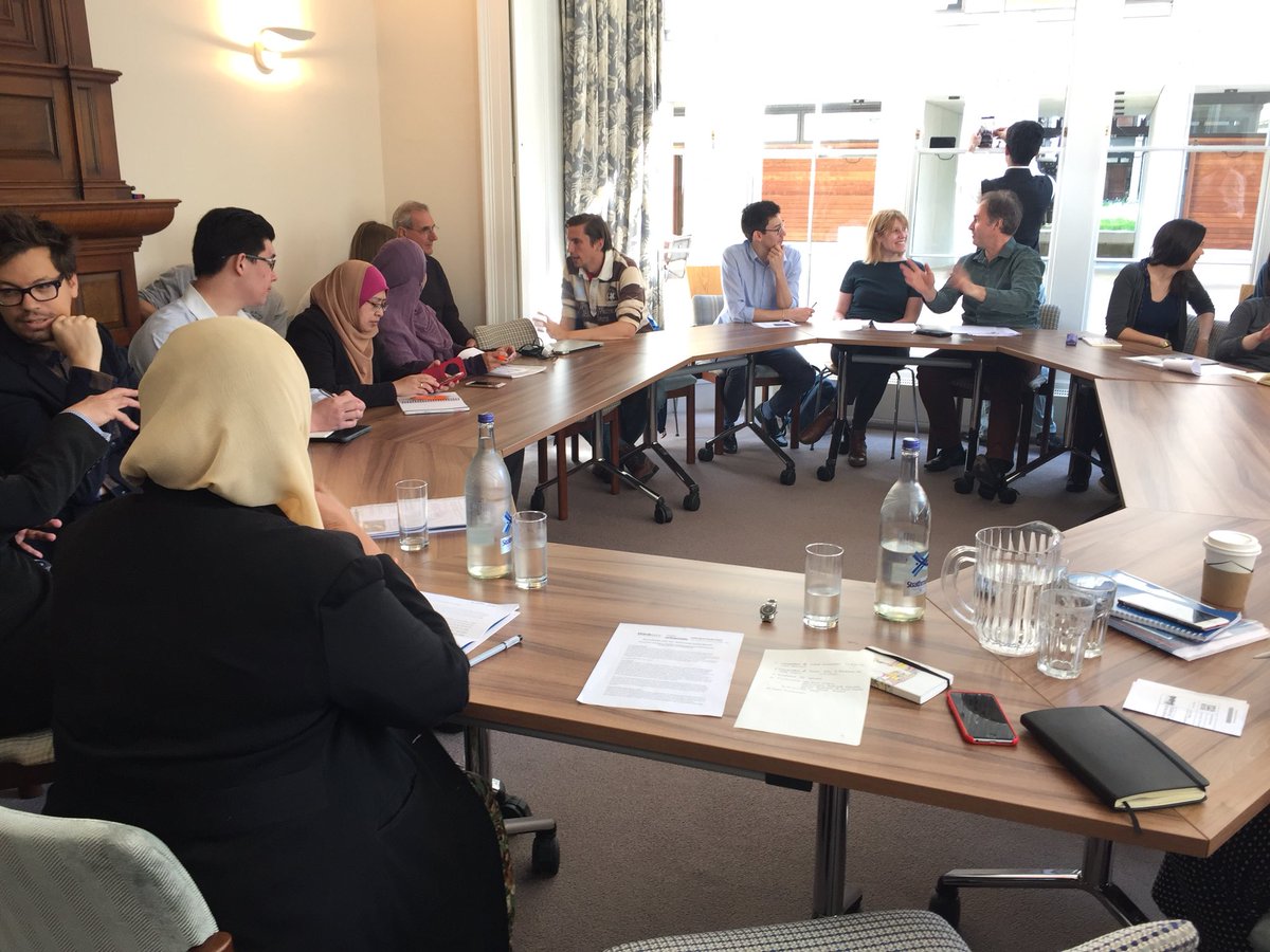 OxfordUrbanists's tweet photo. And we’re off! Very excited to be hosting @MaimunahSharif, Executive Director of @UNHabitat, at St.Johns College, @UniofOxford for a roundtable discussion on #sustainable #urban #development! #ThinkUrban https://t.co/trxJS4cX2a