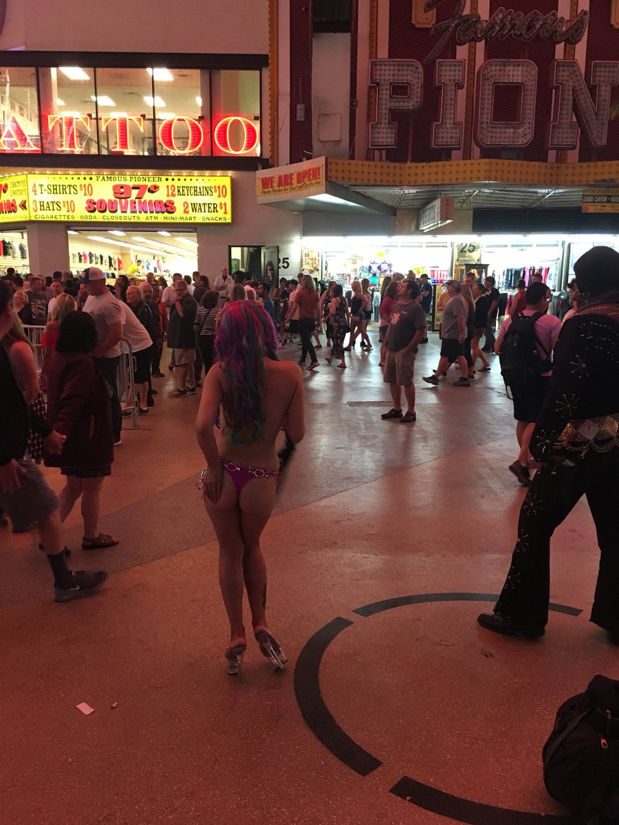 triggermarkham's tweet image. Vegas Baby! 😂