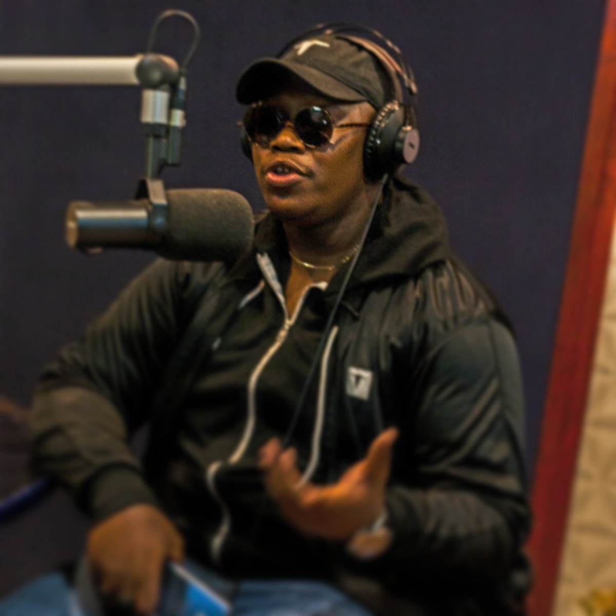 TuMi_LuCiAnO's tweet photo. Massive Friday it was
#tumiluciano #massivmetro #friday #interview #radiointeview #bttc2018 #sahiphop #kfcsoundbite https://t.co/djF3jOfThy