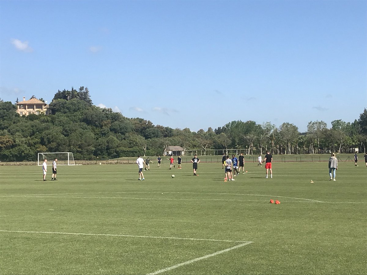 HGHS_PE's tweet photo. Itโs a warm one this morning for squad training with the Athletico Madrid coaches. ๐ โ๏ธ #factor50forall #training #development #teamgroveontour https://t.co/PLQ2CQiB2C