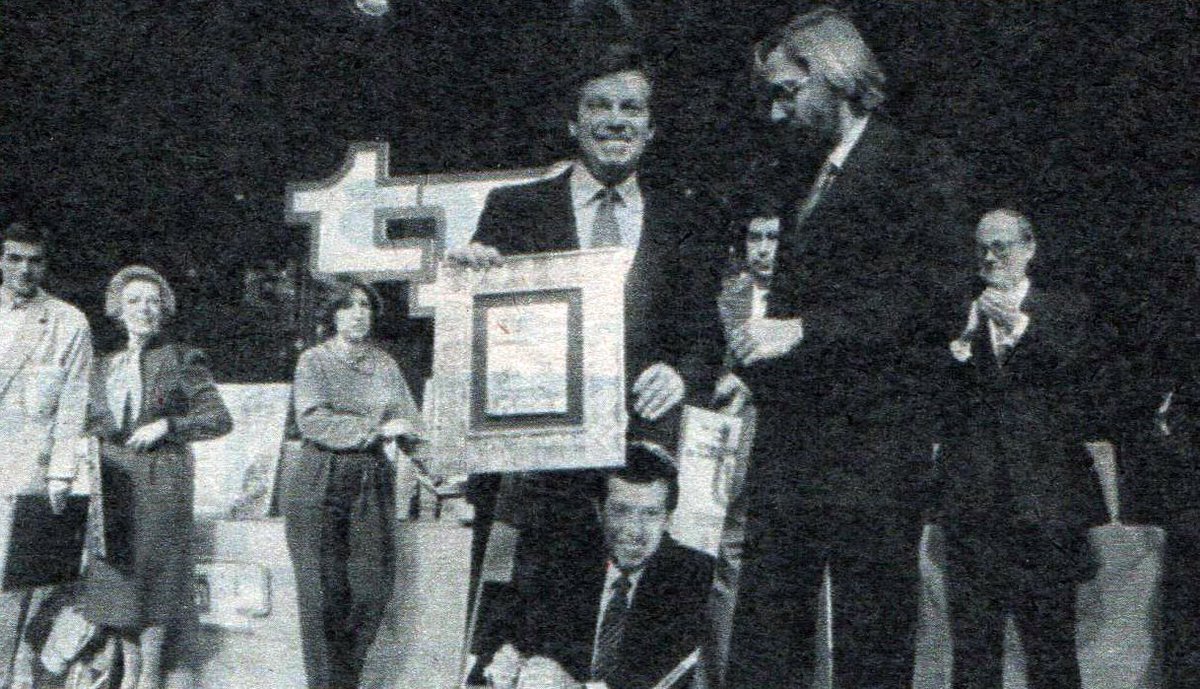 ColeccionTV's tweet photo. José María Íñigo ostenta el record de premios #TpdeOro como presentador de entretenimiento con un total de 6 galardones entre 1974 y 1983. Sólo fue superado por Ana Rosa Quintana (Mejor presentadora) y Matías Prats (Mejor presentador de Informativos), ambos con 9. https://t.co/rjUykypdCh