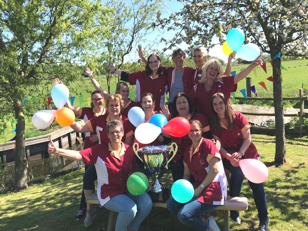 IvonBor's tweet photo. Wijkverpleging een vrolijke zelfstandige job.🎈🎈 https://t.co/BeLaeJ7DqK