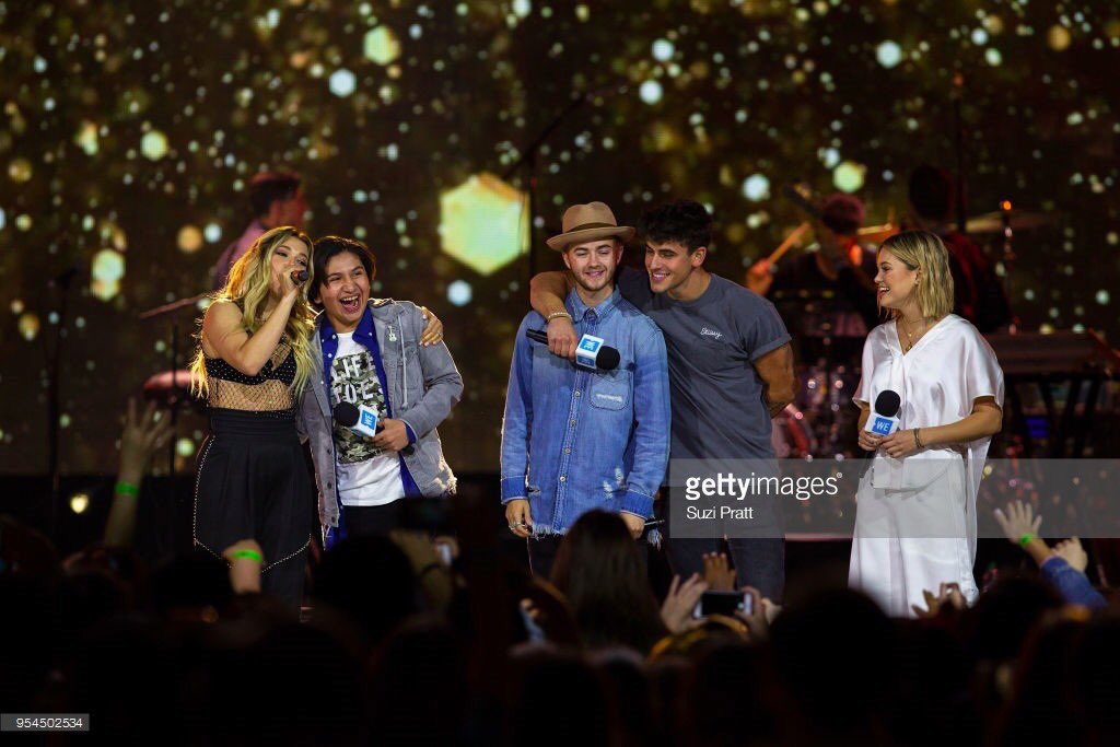 JackAndJackSPN_'s tweet photo. Más fotos de Jack and Jack durante #WeDaySeattle https://t.co/b1HtY1ygHJ