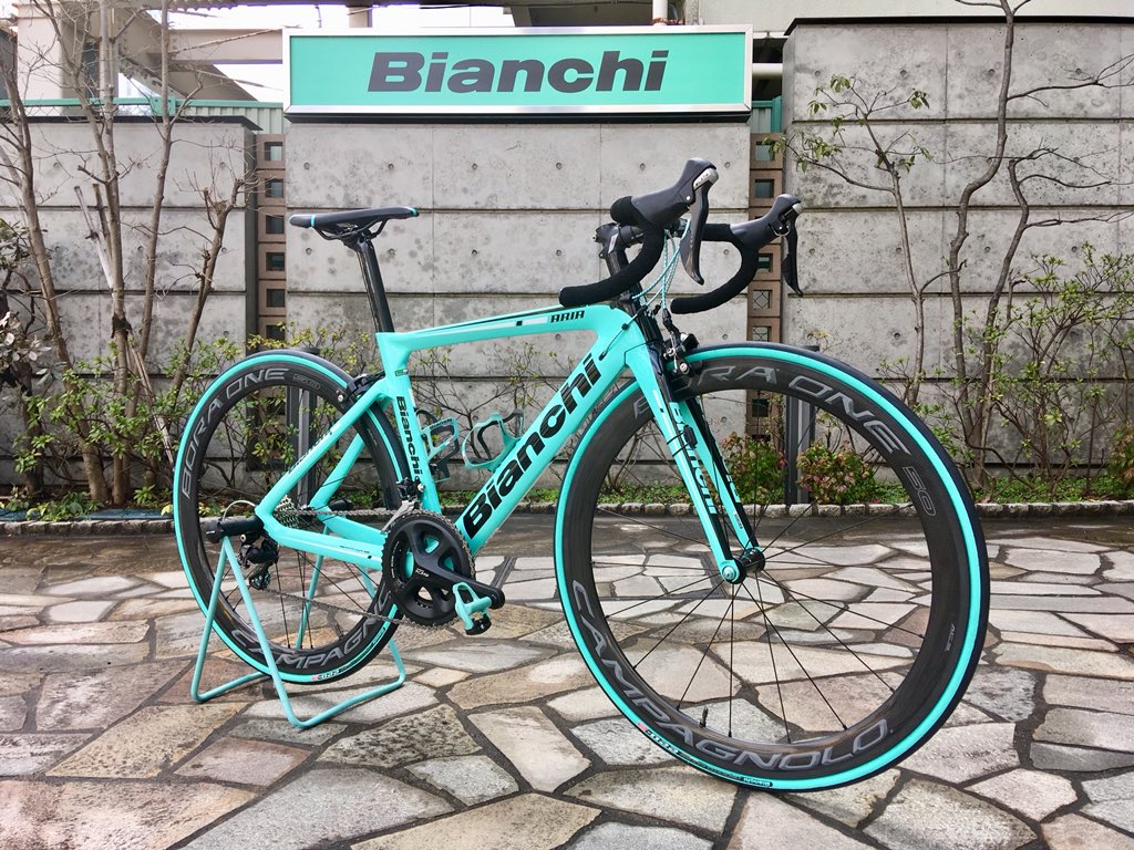 Bianchi Bike Store Omiya Twitter ನಲ ಲ 先日ホイールを購入されたカスタマー様の愛車です 最先端エアロロード Aria にハイスペックカーボンホイール Bora One 50 を装着 は 速そう むしろ速くないわけがない パーツ選びのご相談もお気軽に