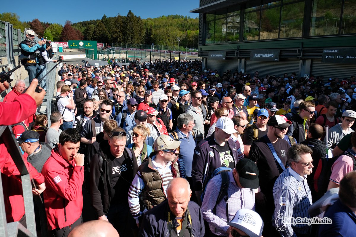 SportsCarGlobal's tweet photo. The @alo_oficial effect! Toyota's new Super-Star driver and beautiful weather draw H-U-G-E crowds to the @circuitspa pit lane for the first public pitwlk of the #WEC #SuperSection https://t.co/zerp65ARVM #fiawec https://t.co/uiGCneTIBL