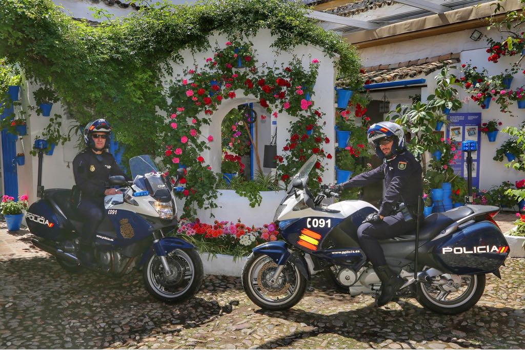 Welcome to Spain! Welcome to Córdoba! An explosion of colours... and flavours.
#VisitSpain If you need us, 📞091